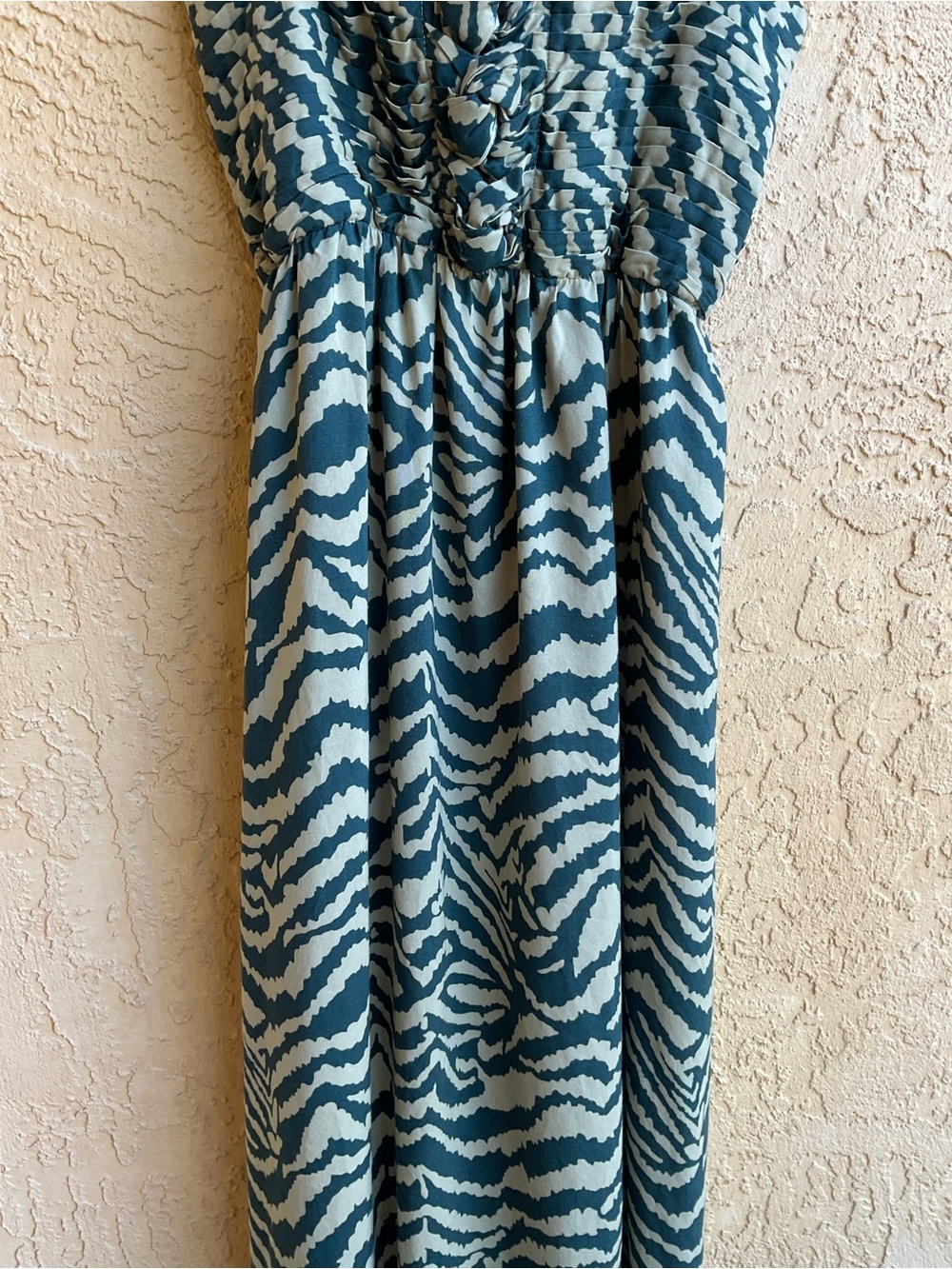 SOFT SURROUNDINGS
TAN/GREEN ANIMAL PRINT MAXI DRESS ZEBRA PLEATED TIERED - Picture 11 of 16